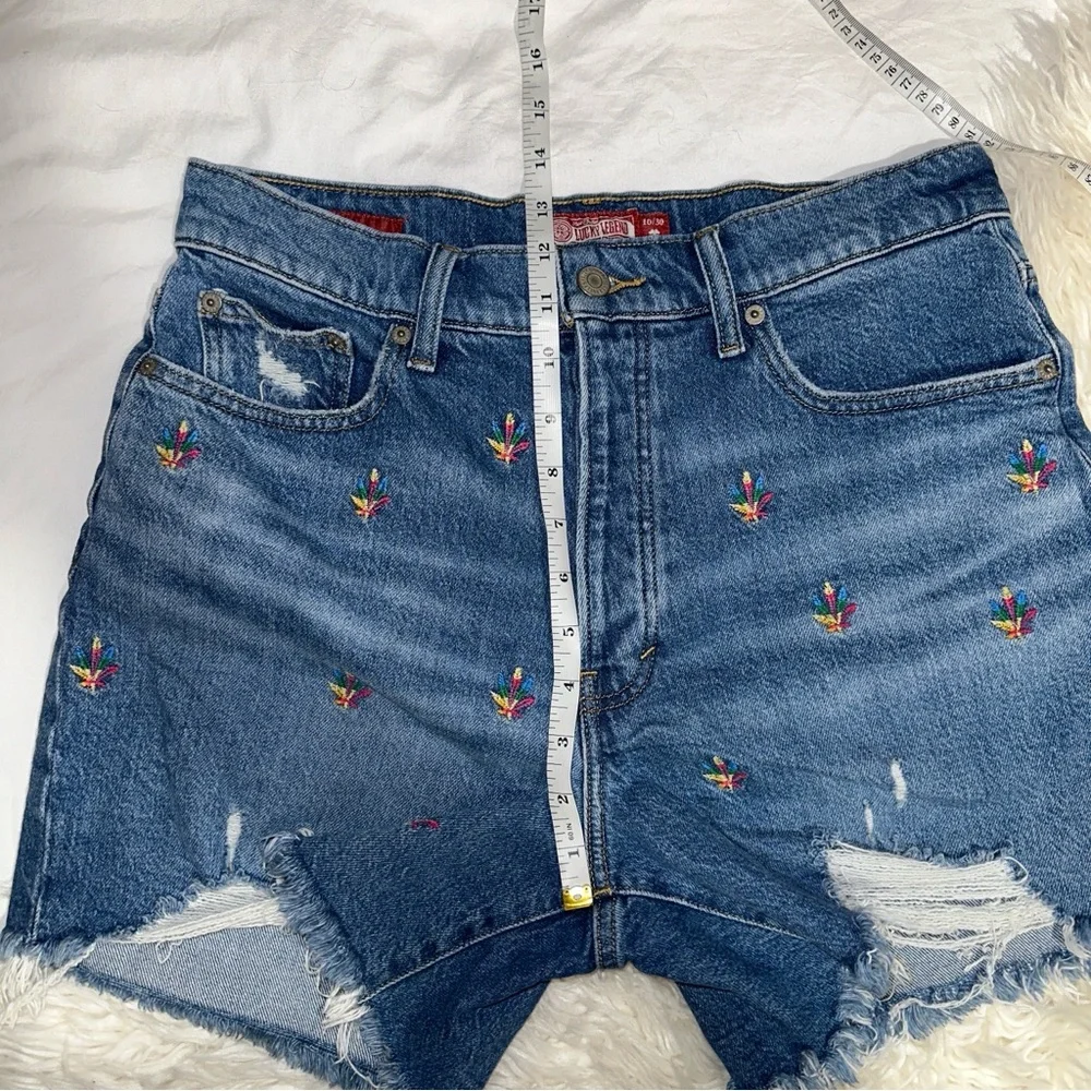 Lucky Brand | Lucky Legend 90s Midi Shorts Embroidered High Rise 5